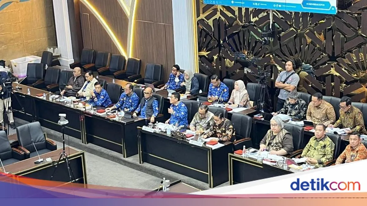 Baleg DPR dan Kementerian Bahas RUU Komoditas Strategis