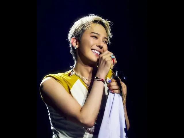 Aktris Yi Yizi Dikritik Usai Klaim Hubungan dengan G-Dragon
