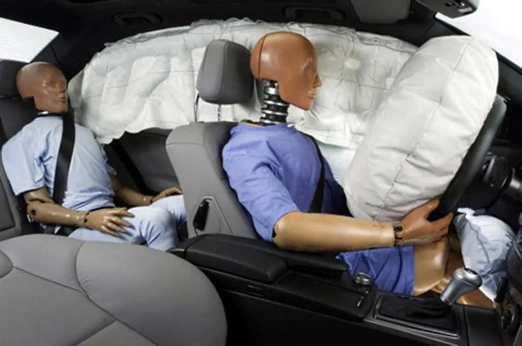 Panduan Aman Saat Airbag Mobil Mengembang