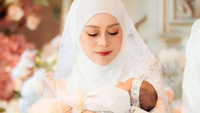 Bunda Seleb Rayakan Idul Fitri Sambil Menyusui: Lesti dan Tya Arifin Terlibat