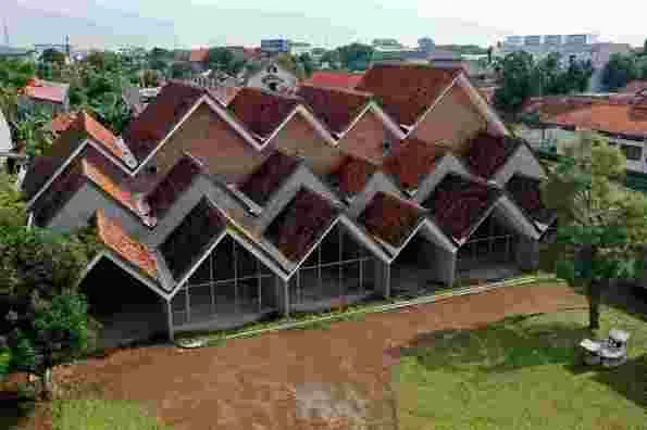 Ruang Kreatif Ahmad Djuhara: Menyemarakkan Kreativitas dan Budaya di Cirebon