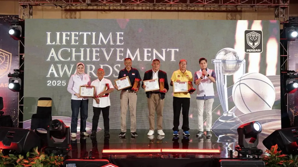Perbasi Anugerahkan Lifetime Achievement kepada Empat Tokoh Basket Indonesia