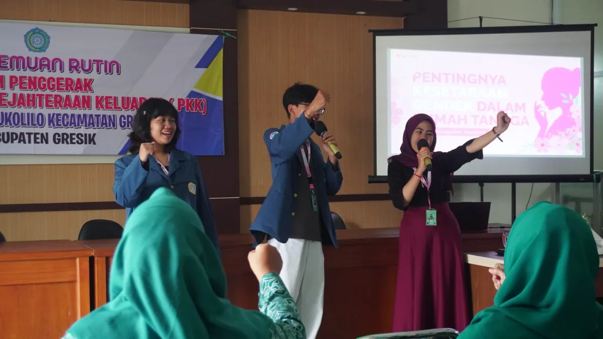 Mahasiswa BBK 7 UNAIR Gelar Penyuluhan Kesetaraan Gender untuk Ibu PKK Gapurosukolilo