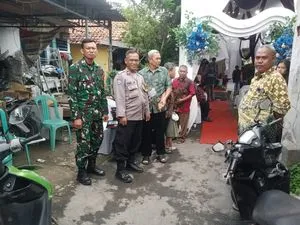 Bhabinkamtibmas dan Babinsa Pantau Organ Tunggal Hajatan di Cirebon, Sampaikan Imbauan Kamtibmas