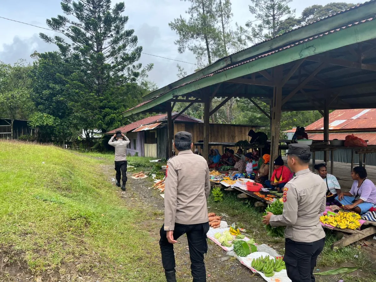 Polsek Kelila Lakukan Patroli Rutin untuk Keamanan Pasar