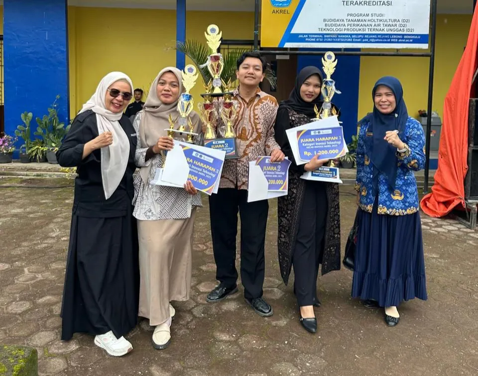 Tiga CPNS Diskominfo Rejang Lebong Sabet Penghargaan Inovasi Teknologi di AKREL 2025