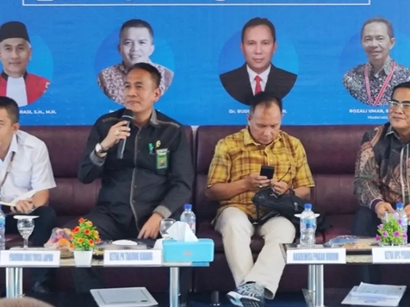 Pendidikan Berkelanjutan Advokat Ditekankan dalam Diskusi Etika Hukum