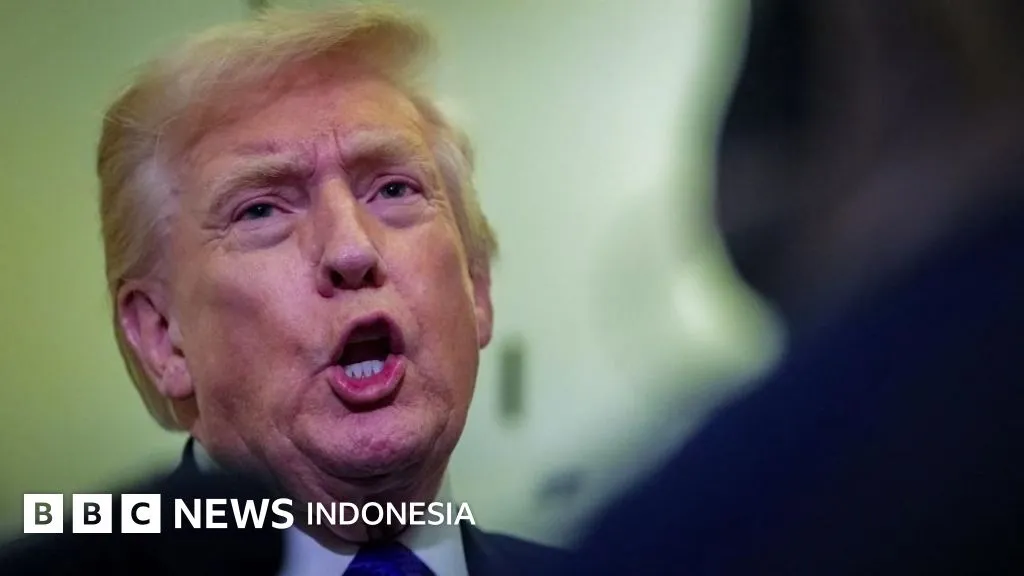 Trump Bantah Lihat Video Rasis yang Gambarkan Keluarga Obama