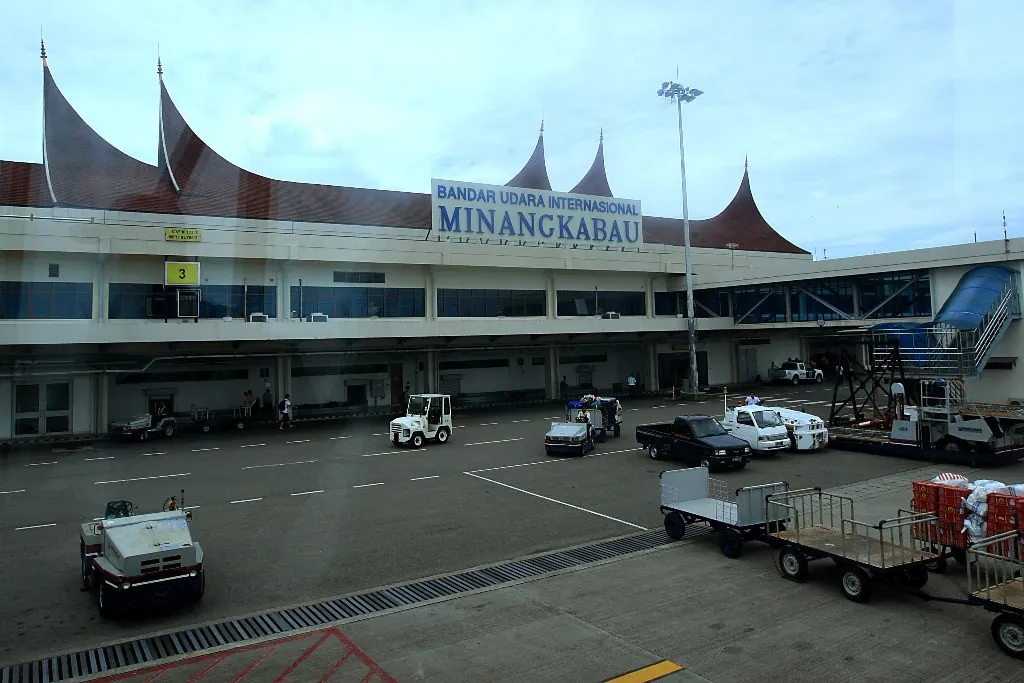Bandara Minangkabau Tetap Aman Pasca Erupsi Gunung Marapi