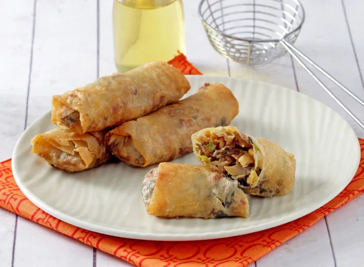 Camilan Lezat: Resep Lumpia Tiga Jamur untuk Santai di Rumah
