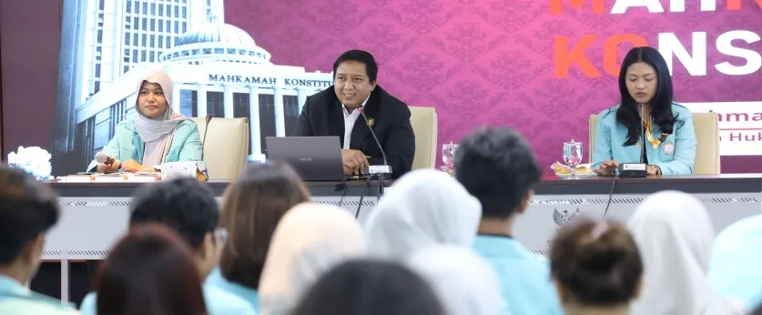 BEM FH UNS Gelar Kunjungan Studi di Mahkamah Konstitusi
