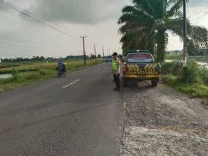 Polsek Belitang I Gelar Patroli Sore di Jalur Mojosari–Sumber Suko Antisipasi Balap Liar