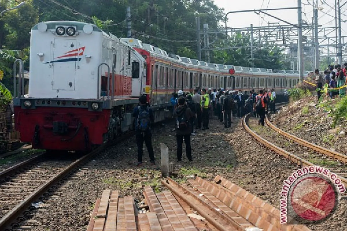 Diduga Dipicu Petasan, Kebakaran Kabel Sinyal KRL di Bekasi Sempat Hentikan Operasional