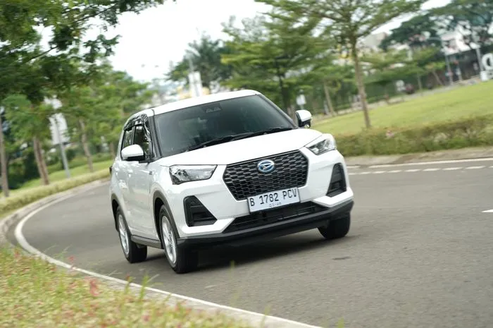 Daihatsu Rocky e-SMART Hybrid Pakai Sistem Hybrid Serial, Mesin Bakar Hanya Isi Baterai
