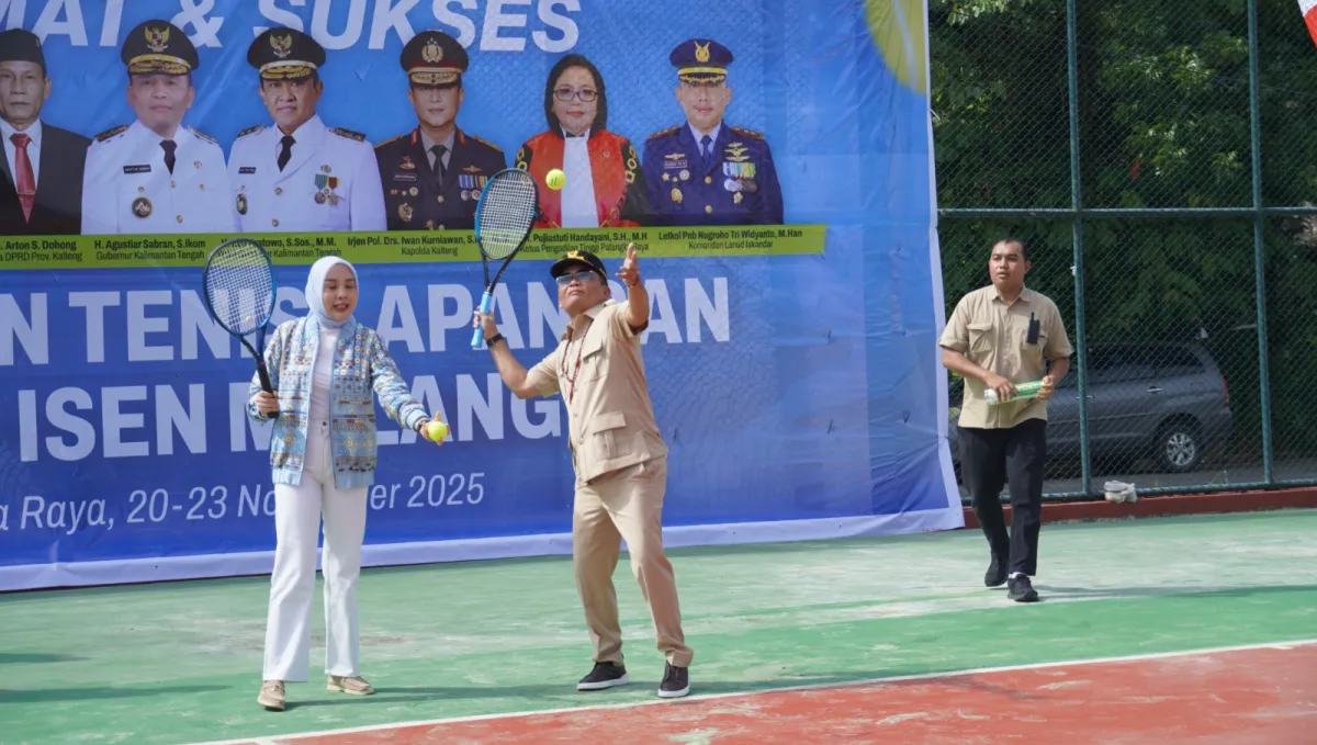Gubernur Agustiar Sabran Buka Turnamen Tenis Piala Isen Mulang Kalteng 2025