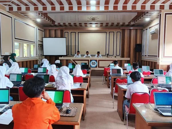 Pembukaan Olimpiade Madrasah Indonesia 2025 di Temanggung