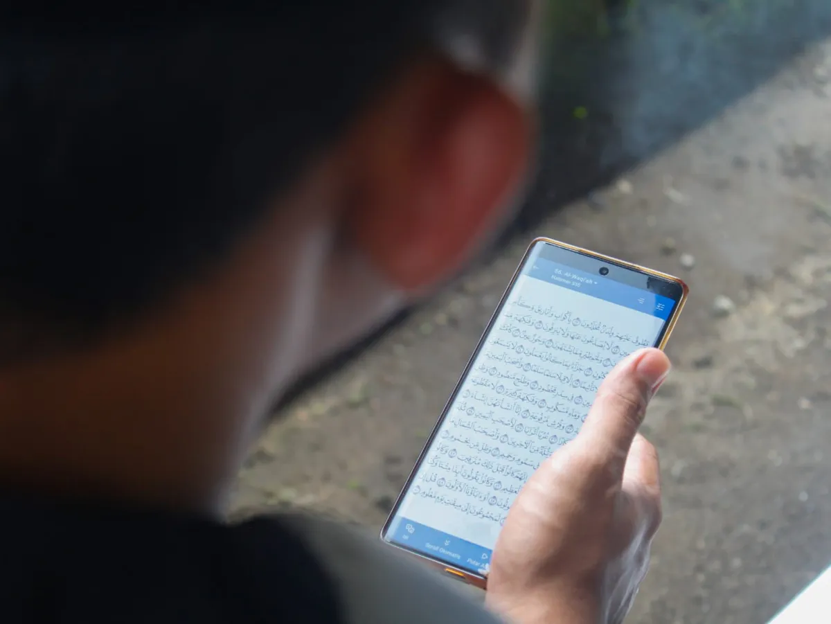 Kemudahan Mengaji Digital: Ibadah Praktis di Era Mobilitas Tinggi