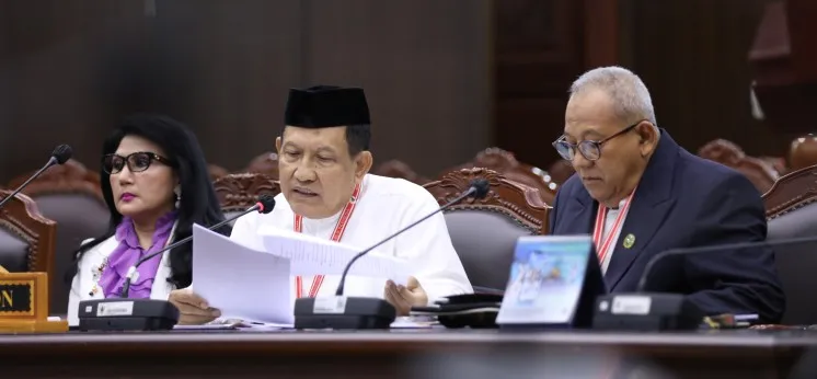 Uji Materiil Batas Usia Pensiun Notaris Diuji di MK