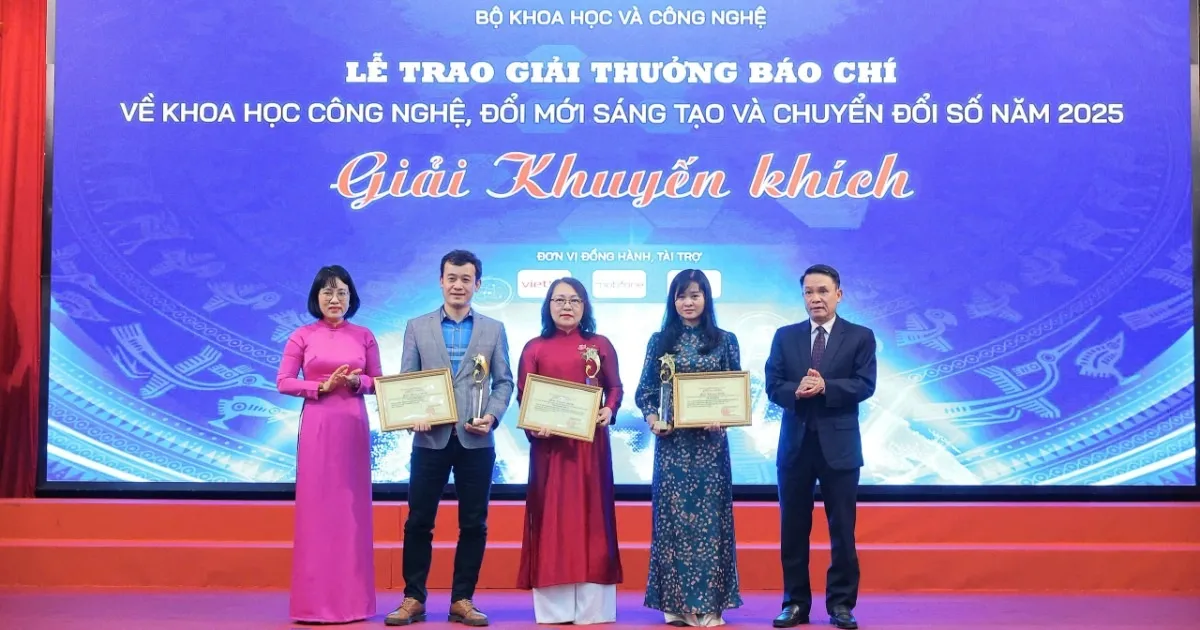 Surat Kabar Dan Tri Raih Penghargaan Jurnalistik di Bidang Sains dan Teknologi