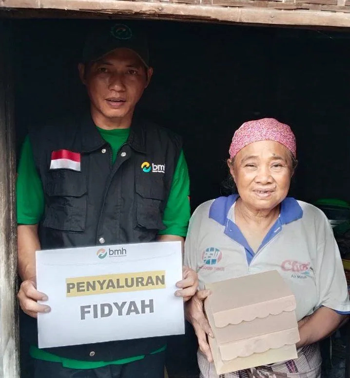 BMH Salurkan Fidyah untuk Keluarga Pra Sejahtera di Jelakrejo