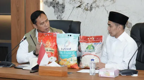 Bulog Siapkan Bantuan Beras dan Minyak untuk 33,2 Juta Keluarga Menjelang Ramadan