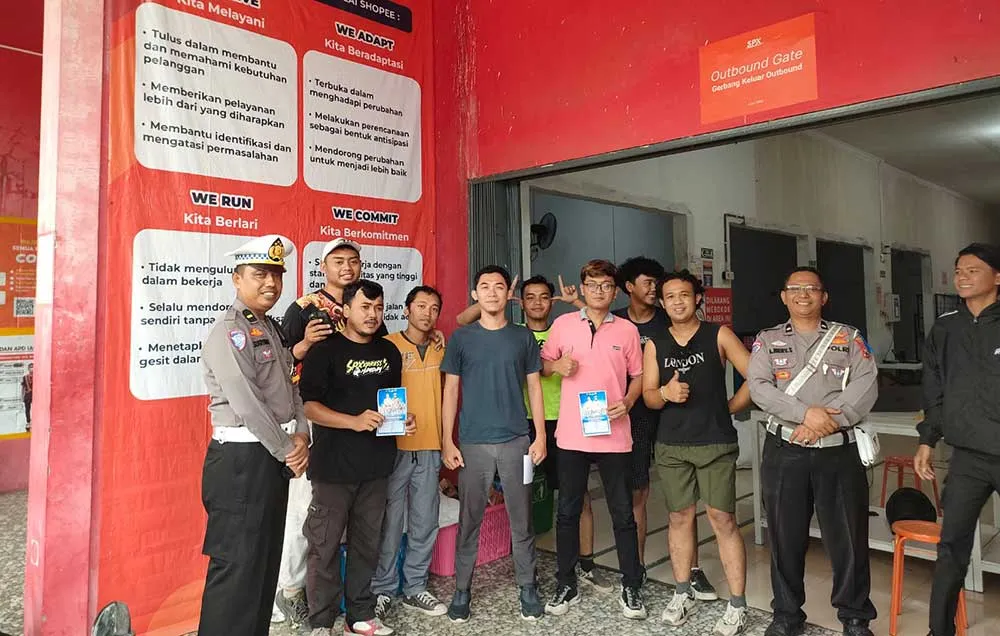 Polres Ngawi Gelar Sosialisasi Keselamatan Mudik 2025 di Terminal Bus Kertonegoro