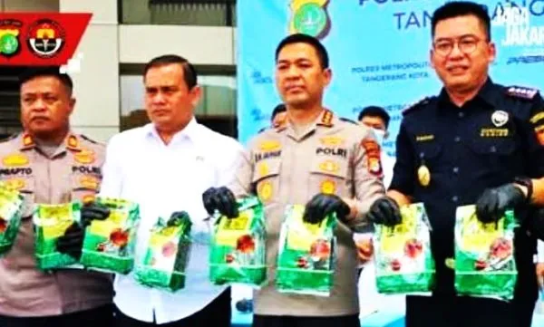 Polisi Tangkap Sindikat Internasional Bawa 25 Kg Sabu di Tangerang