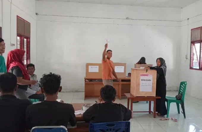 Pemilihan Tuha Peut Desa Blang Baro Berlangsung Aman dan Lancar