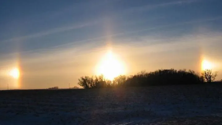Fenomena Sun Dog: Tiga Matahari Kembar Menghiasi Langit Sakhalin