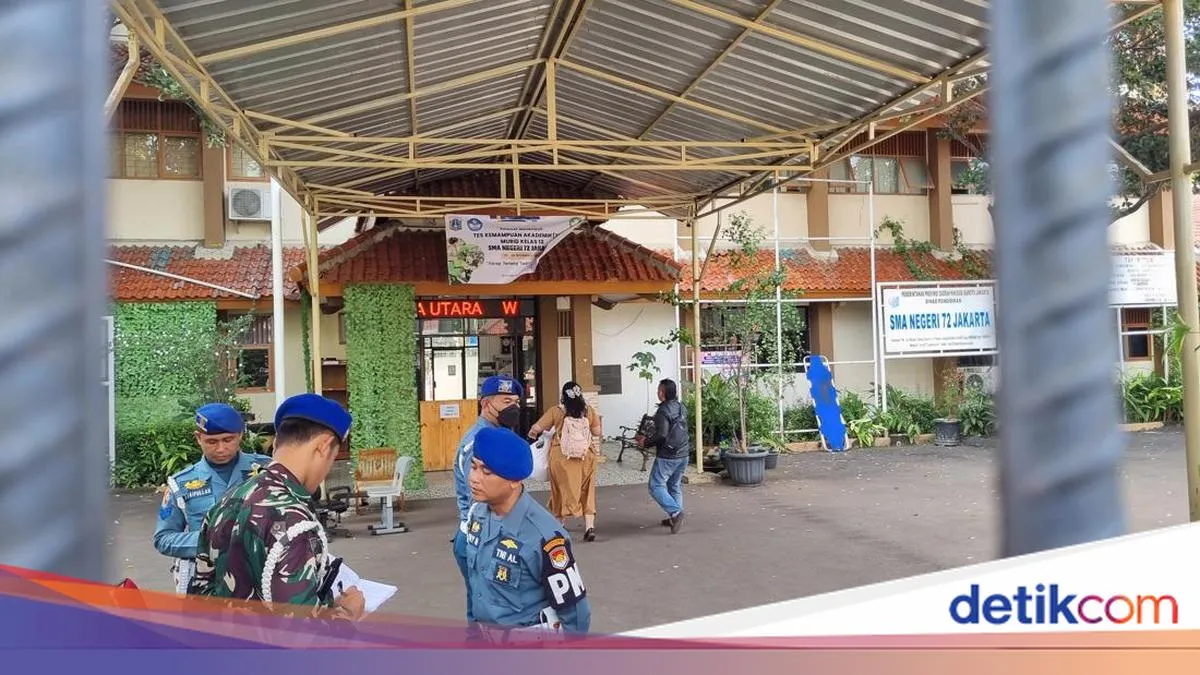 Tujuh Peledak Ditemukan di SMAN 72 Jakarta, Empat Meledak dan 96 Pelajar Terluka