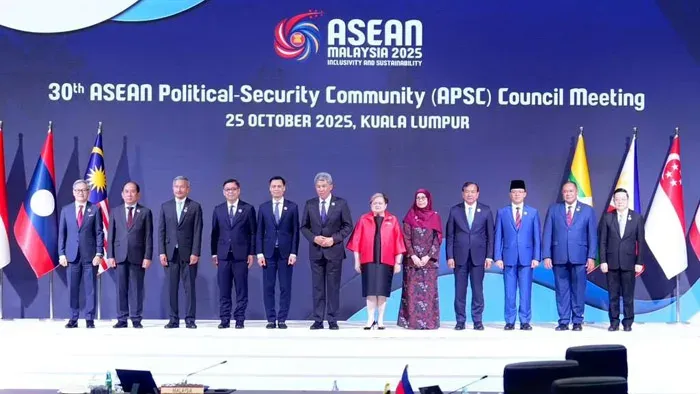 Menlu RI Serukan Penguatan ASEAN untuk Menghadapi Tantangan Keamanan