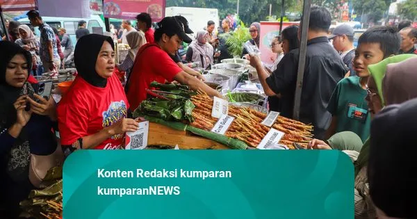 Kemeriahan Bazar Takjil Ramadan di Benhil Menarik Perhatian Warga