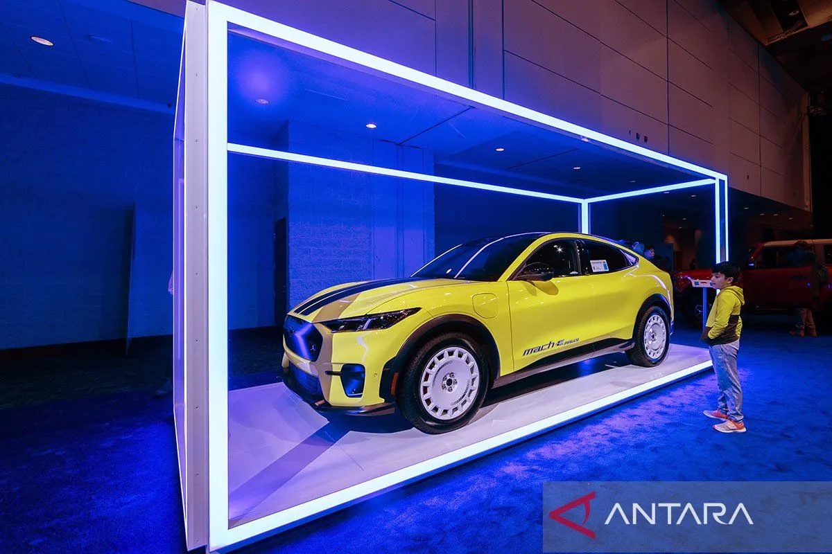 CEO Ford Bahas Usaha Patungan Produksi Mobil China di AS dengan Pemerintahan Trump