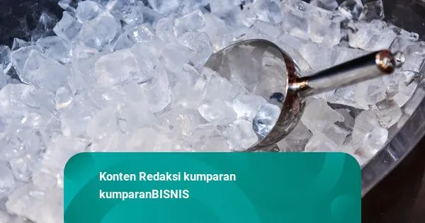 Bisnis Es Batu: Tetap Laku Meski Cuaca Tak Menentu