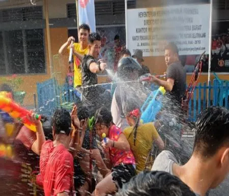 Festival Perang Air Selatpanjang Resmi Masuk Karisma Event Nusantara 2026