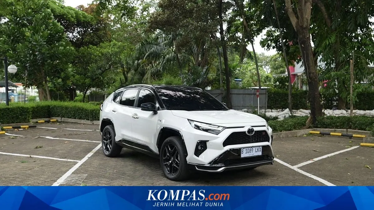 Desain Sporty Ikonik Toyota RAV4 GR Sport PHEV