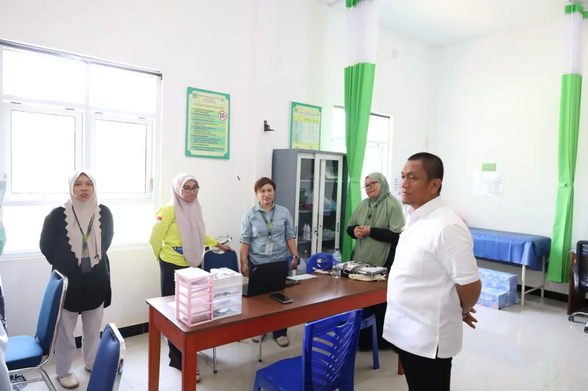 Bupati Luwu Timur Lakukan Inspeksi Mendadak ke Puskesmas Nuha untuk Tingkatkan Pelayanan Kesehatan