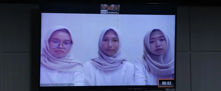 Mahasiswa Uji Materiil UU LLAJ Terkait Perbaikan Jalan Rusak di Tulungagung