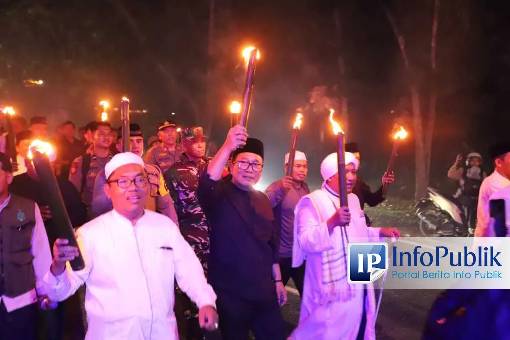 Pawai Obor di Kubu Raya Rayakan Kebersamaan Menyambut Ramadan