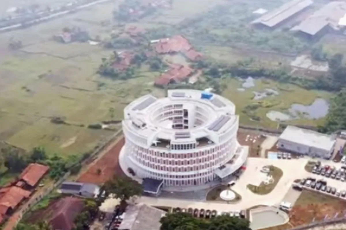 Pusat Manufaktur Indonesia Diharapkan Dorong Pengembangan Industri Keramik di Purwakarta
