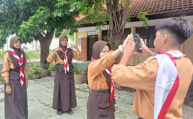 SMP Negeri 8 Pasuruan Gelar Workshop Kewirausahaan Digital untuk Siswa