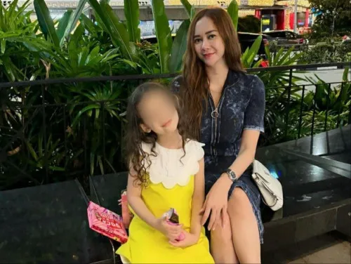 Perjuangan dan Latar Belakang Keluarga Aura Kasih