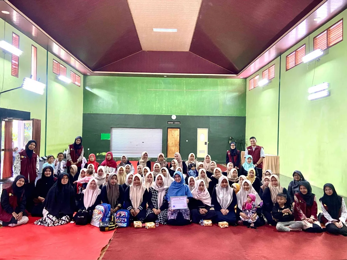 Seminar Parenting: Pentingnya Pola Asuh dan Gizi untuk Anak di Desa Cikeris