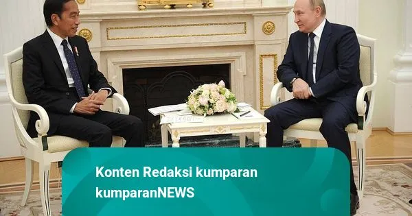 Pertemuan Hangat Jokowi dan Putin di Kremlin