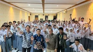 Edukasi Internet Sehat bagi 90 Pelajar SMAN 84 Jakarta