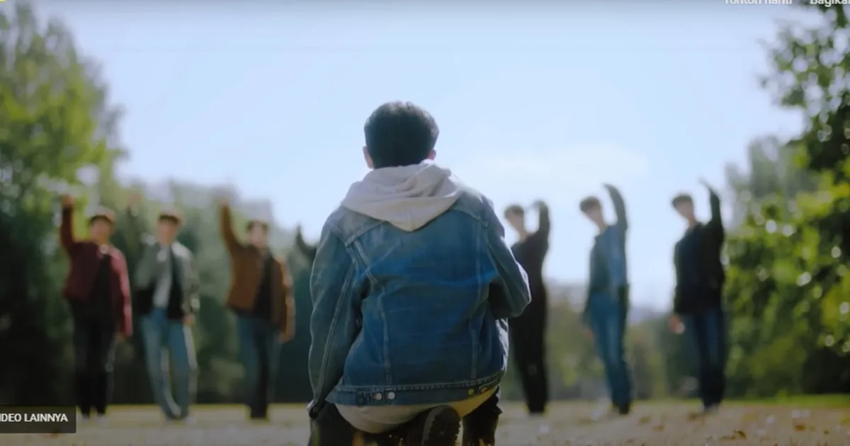 &TEAM Rilis Video Debut dengan Tema Serigala