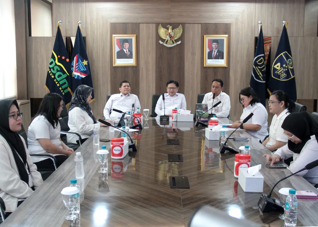 Kanwil Kemenkum Jabar Gelar Audiensi dengan Direktur TI dan Perdata Ditjen AHU