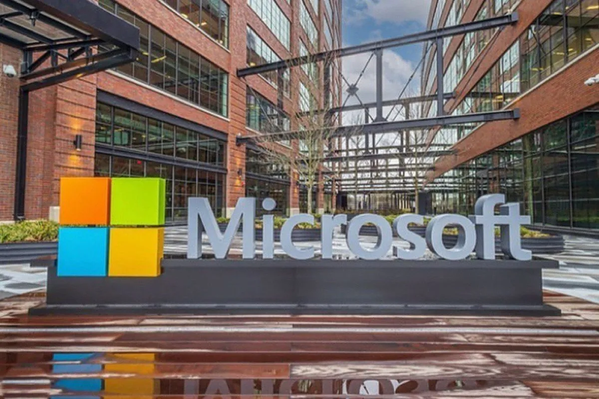 Microsoft Siapkan Anggaran Rp1,3 Kuadriliun untuk Pusat Data Kecerdasan Buatan