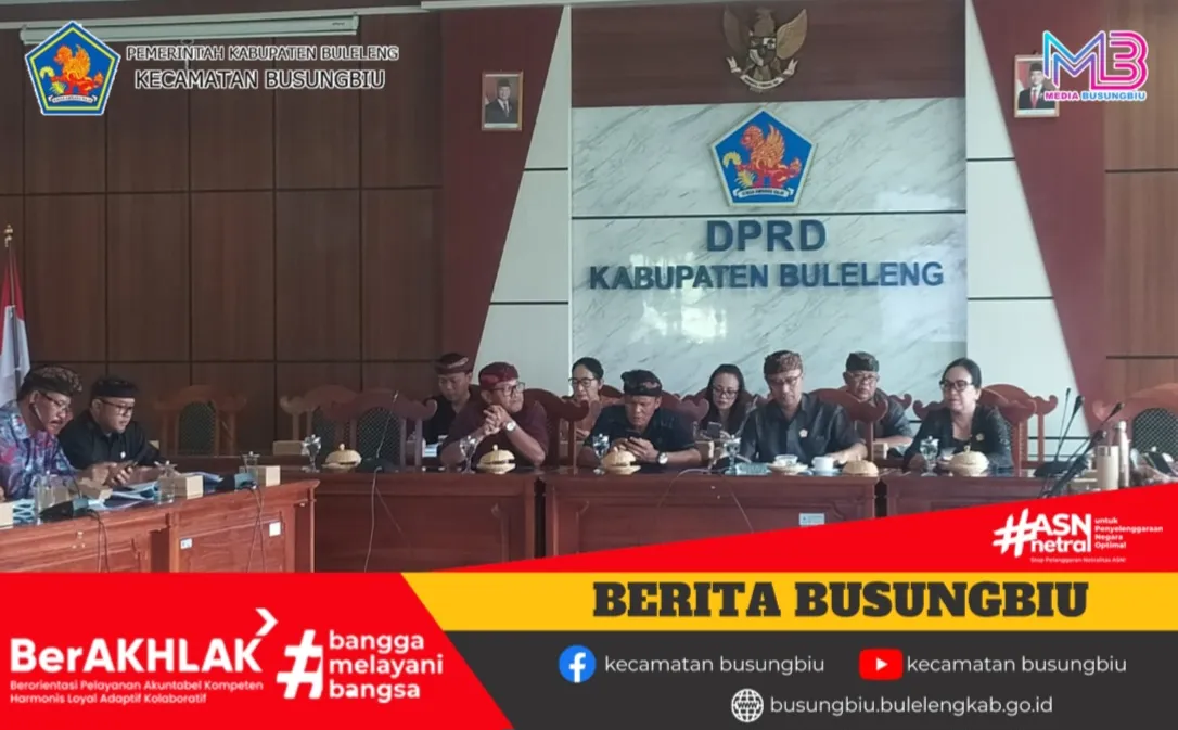 Pembahasan Ranperda Penanggulangan Kemiskinan oleh Sekretaris Camat Busungbiu