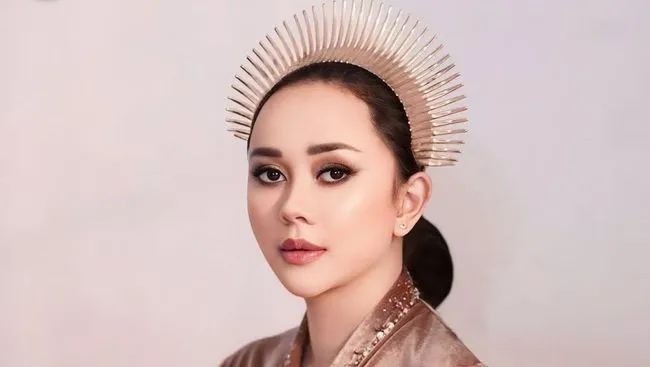 Harapan Selebriti untuk Perempuan Indonesia di Hari Kartini